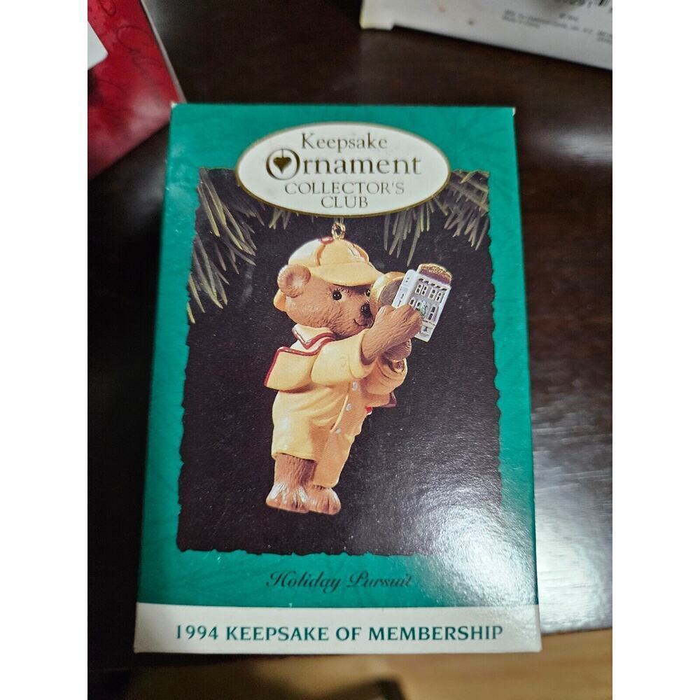 Vintage Hallmark Keepsake Holiday Pursuit 1994 Ornament New Collectors Club